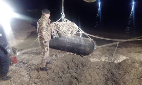 Fano, artificieri rimuovono una bomba d'aereo innescata 10