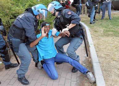 Ventimiglia, sgomberati gli immigrati al confine 5