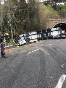 Tragedia sulla A10: tir travolge un cantiere 5