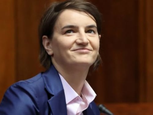 Serbia, Brnabic è la prima premier gay a diventare madre