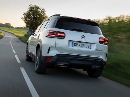 Citroen C5 Aircross Hybrid 136: guarda tutte le foto