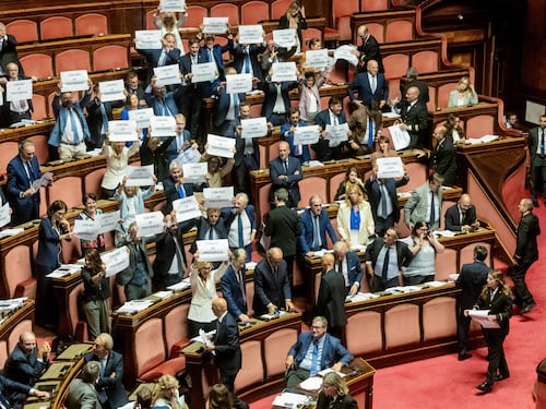 Legge elettorale, tornano le preferenze: gli italiani possono scegliere. Meloni: “Mancavano dal ‘93, noi le abbiamo rimesse, sinistra non credibile”