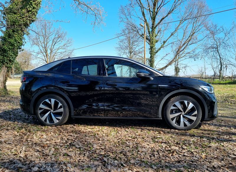 Volkswagen ID.5, guarda le foto del crossover coupè elettrico 2