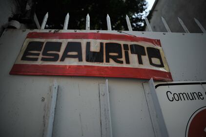 Occupato il cinema Maestoso in Piazza Lodi 5