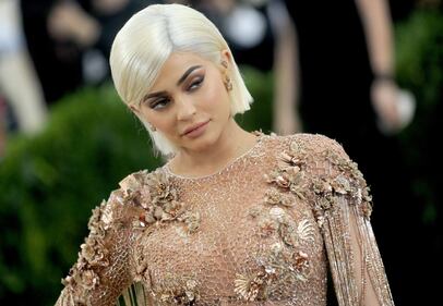 Kylie Jenner, seno in mostra su Instagram 16