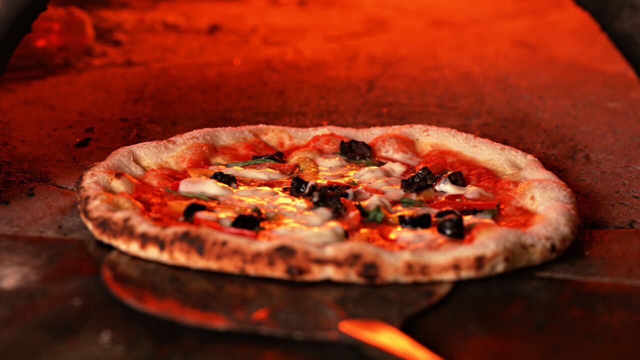 Pizza, affare da 62 miliardi e patrimonio dell'umanità