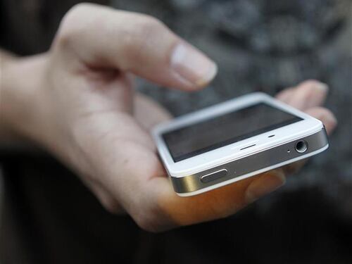 Arabia Saudita contro l'iPhone: distoglie le donne dal lavoro