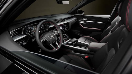 Audi Q8 e-tron edition Dakar, guarda tutte le foto 15