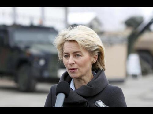 Germania, ministro della Difesa accusato di "favoritismi"