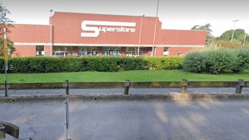 Monza, fermato mentre chiede elemosina nomade sputa contro vigilante