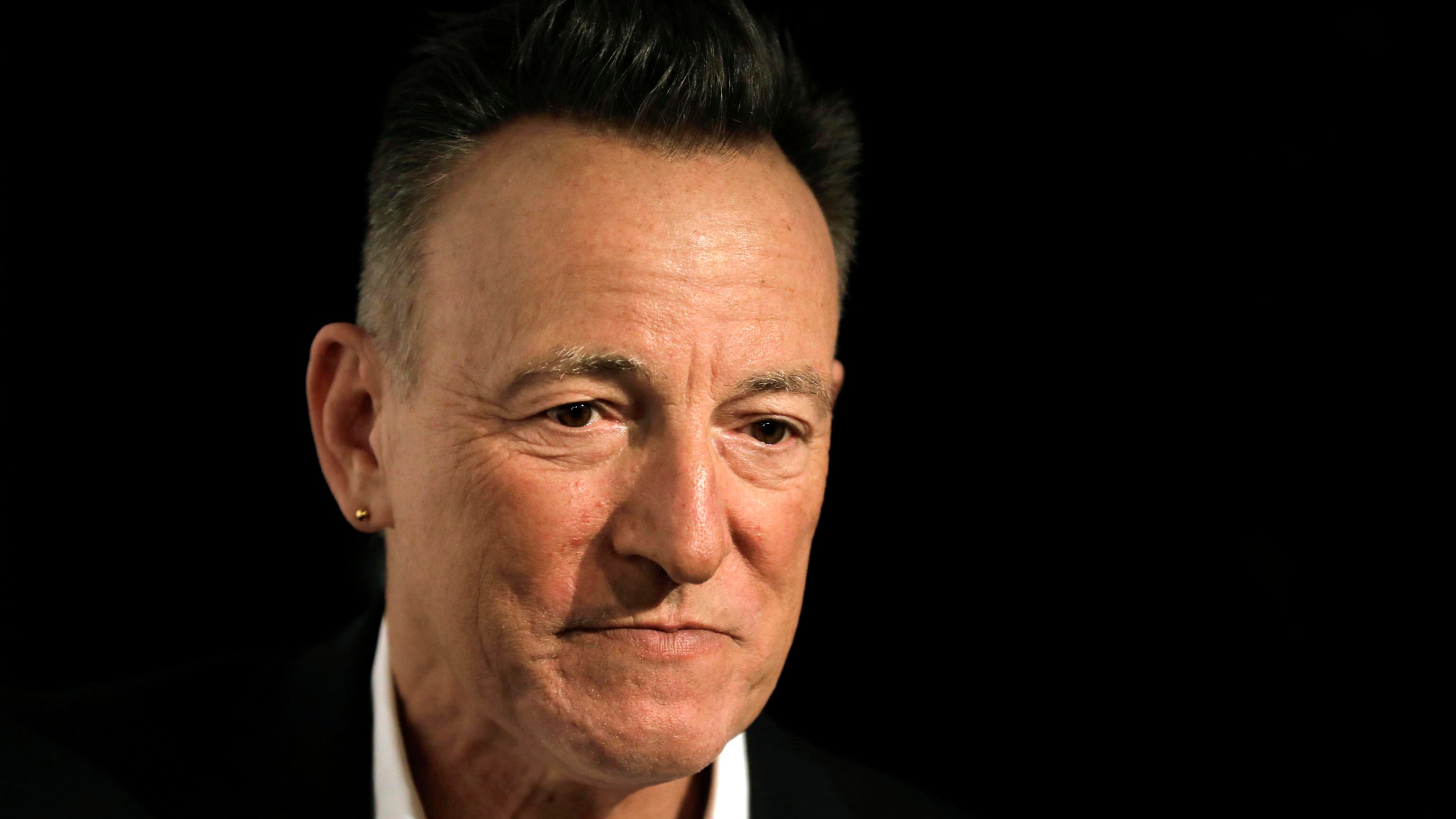 I fan mollano Bruce Springsteen. "I tuoi concerti sono troppo cari"