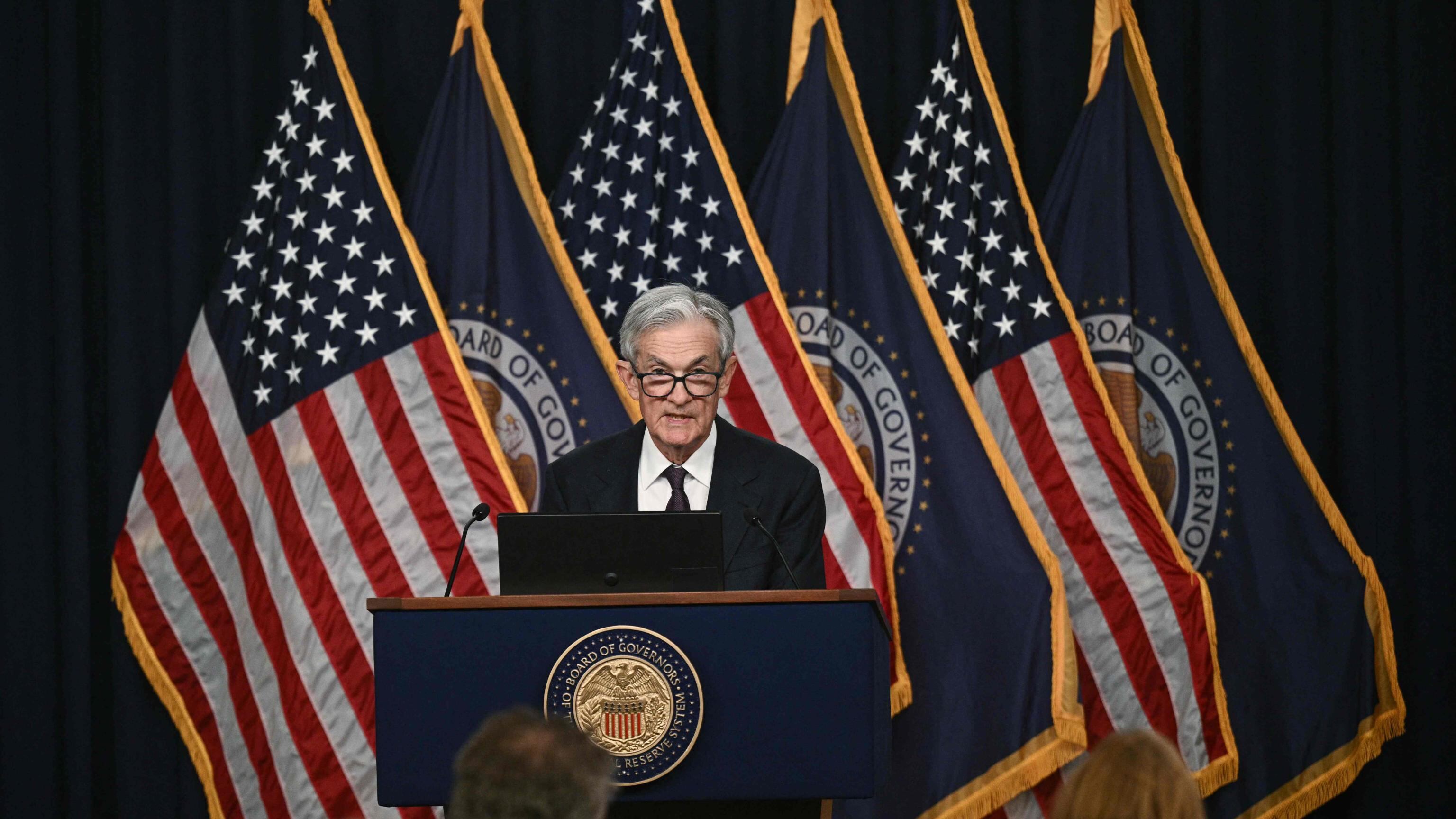 La Fed taglia i tassi di 25 punti base, ma avverte: nel 2026 quasi stop ai ribassi