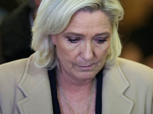 Le Pen si gioca l'Eliseo. "Non ho commesso reati"