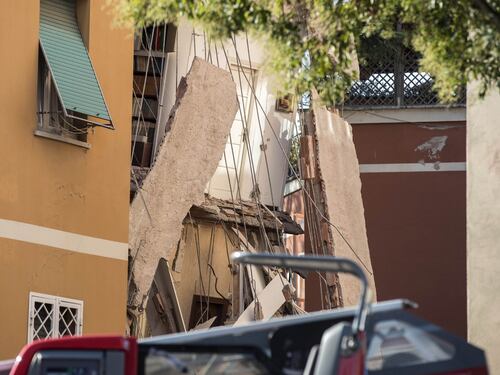 Roma, crolla palazzina: i vigili avevano dichiarato agibilità