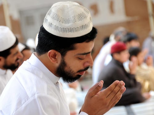 Islamico soffoca la figlia. Per la Cassazione merita uno sconto di pena