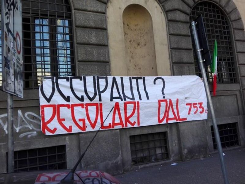 La protesta dell'estrema destra al fianco dei senza casa italiani 7