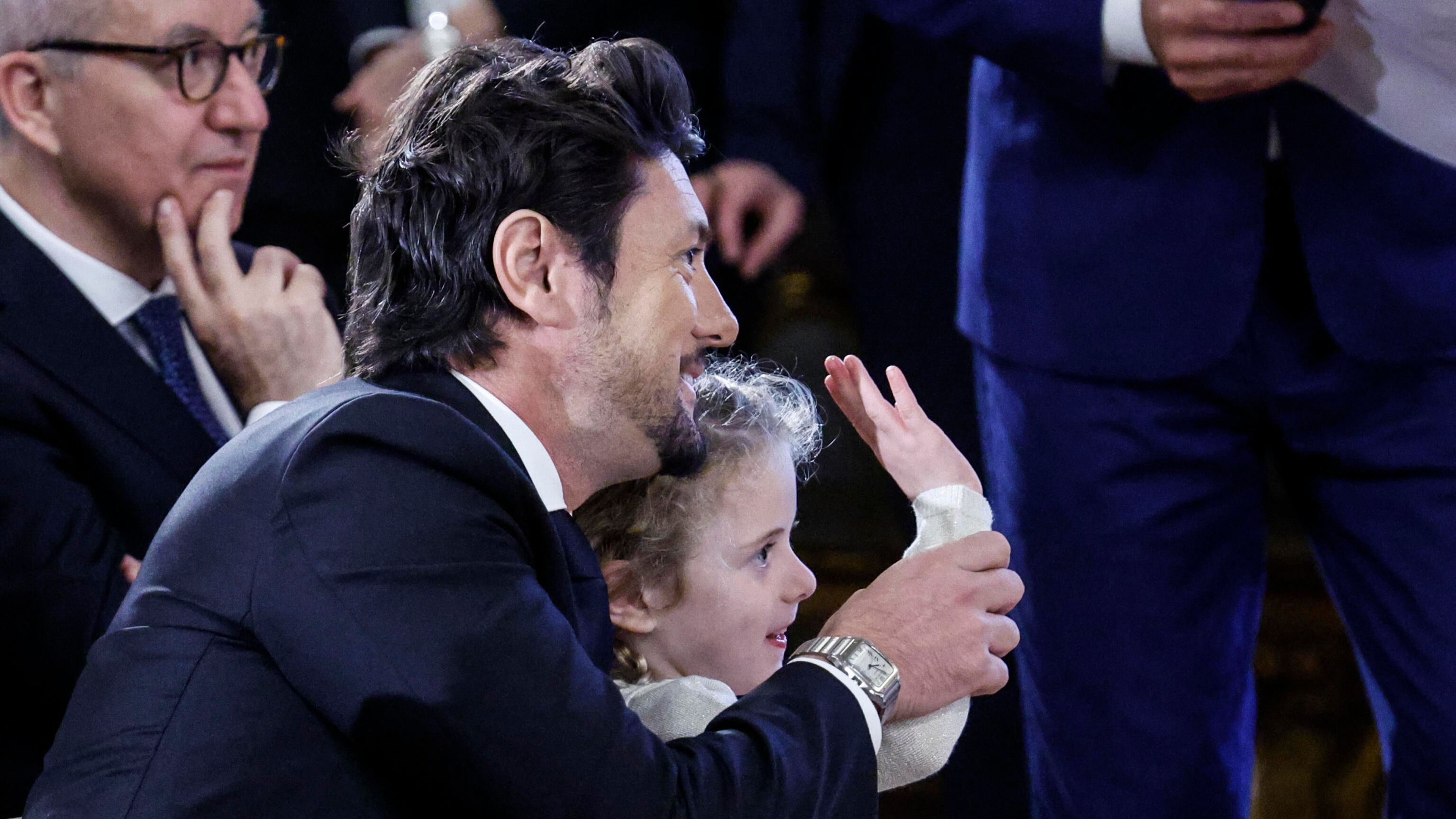 "Giorgia è una supermamma". Così il compagno commenta la giornata del giuramento