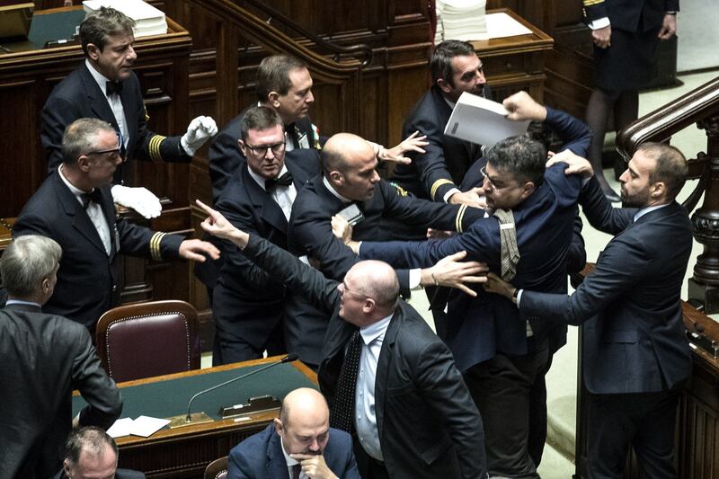 Fiano dà in escandescenze in Aula 5
