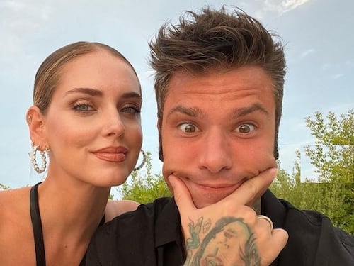 "Tu la mia calamita, io la tua calamità". Fedez rompe il silenzio social, ma poi cancella tutto