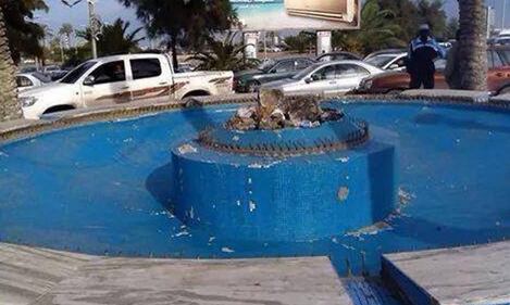Tripoli, distrutta la Fontana della Gazzella 1