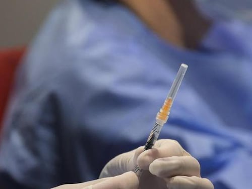 Covid, c'è il nuovo vaccino aggiornato: riparte la campagna