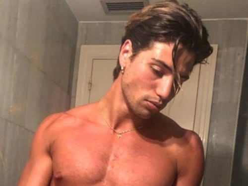 Niccolò Bettarini incanta il web: "Buon sangue non mente"