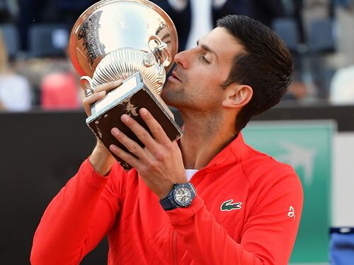 Djokovic e Roma trionfo per due. E Binaghi punge Malagò sui russi