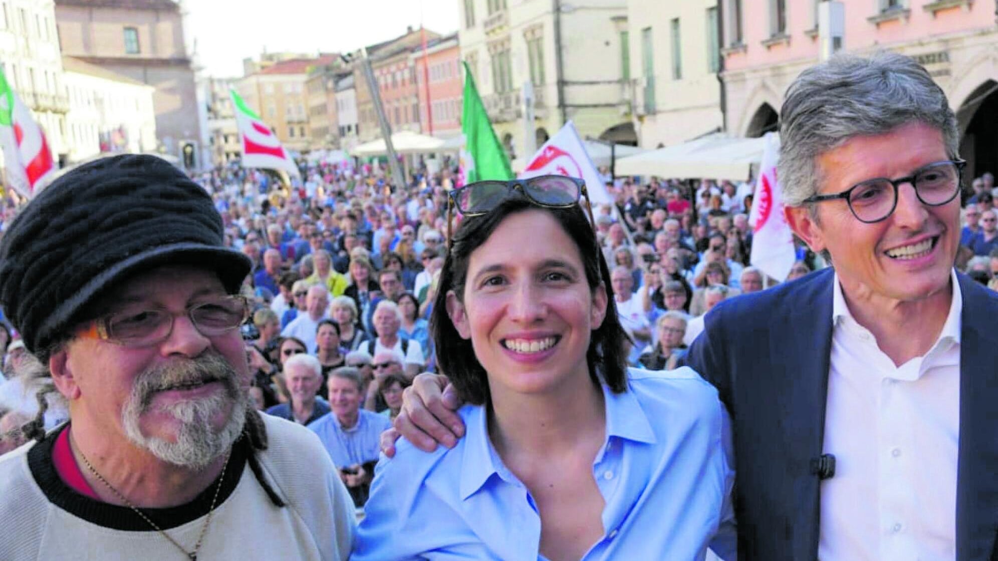 Imbarazzo nel Pd, Martella fa parlare solo il portavoce: "Pagano le tasse..."