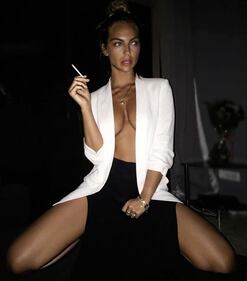 Sarah Nile nuda su Instagram, foto 20
