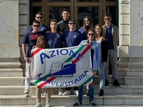 Dieci contro due: la violenza del collettivo contro i giovani di Fdi
