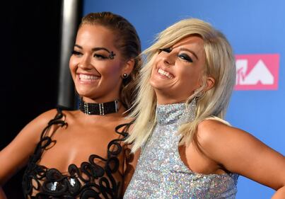Mtv Video Music Awards 2018, bacio saffico per Rita Ora 14