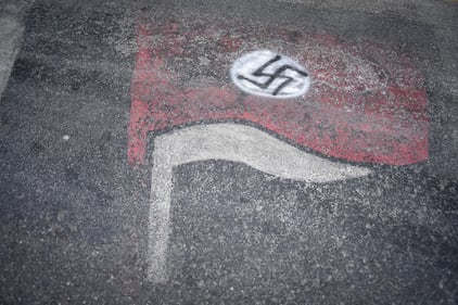 Milano, svastiche e scritte naziste sui muri del liceo Parini 3