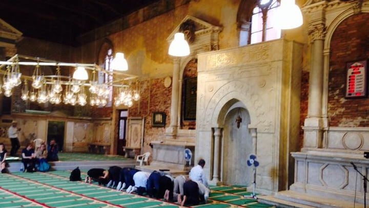 Venezia, chiude la moschea installata nella chiesa: "Non aveva l'autorizzazione"