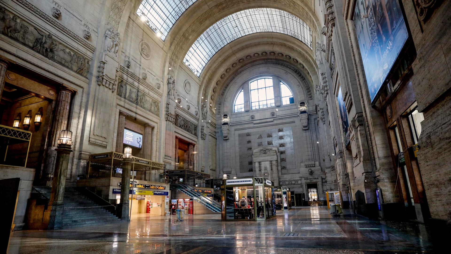 Sciopero generale, lunedì nero per trasporti e servizi: quali sono le fasce garantite