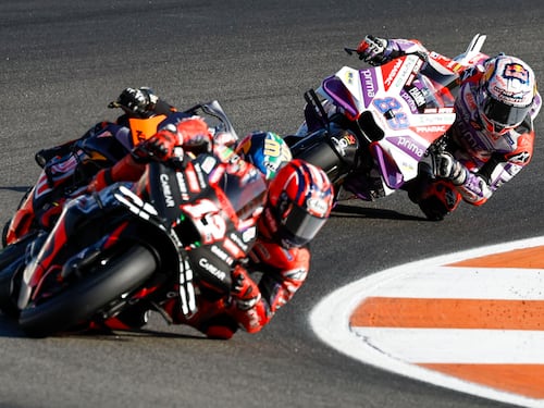 MotoGP Valencia, Martin vince la Sprint Race. Bagnaia solo quinto