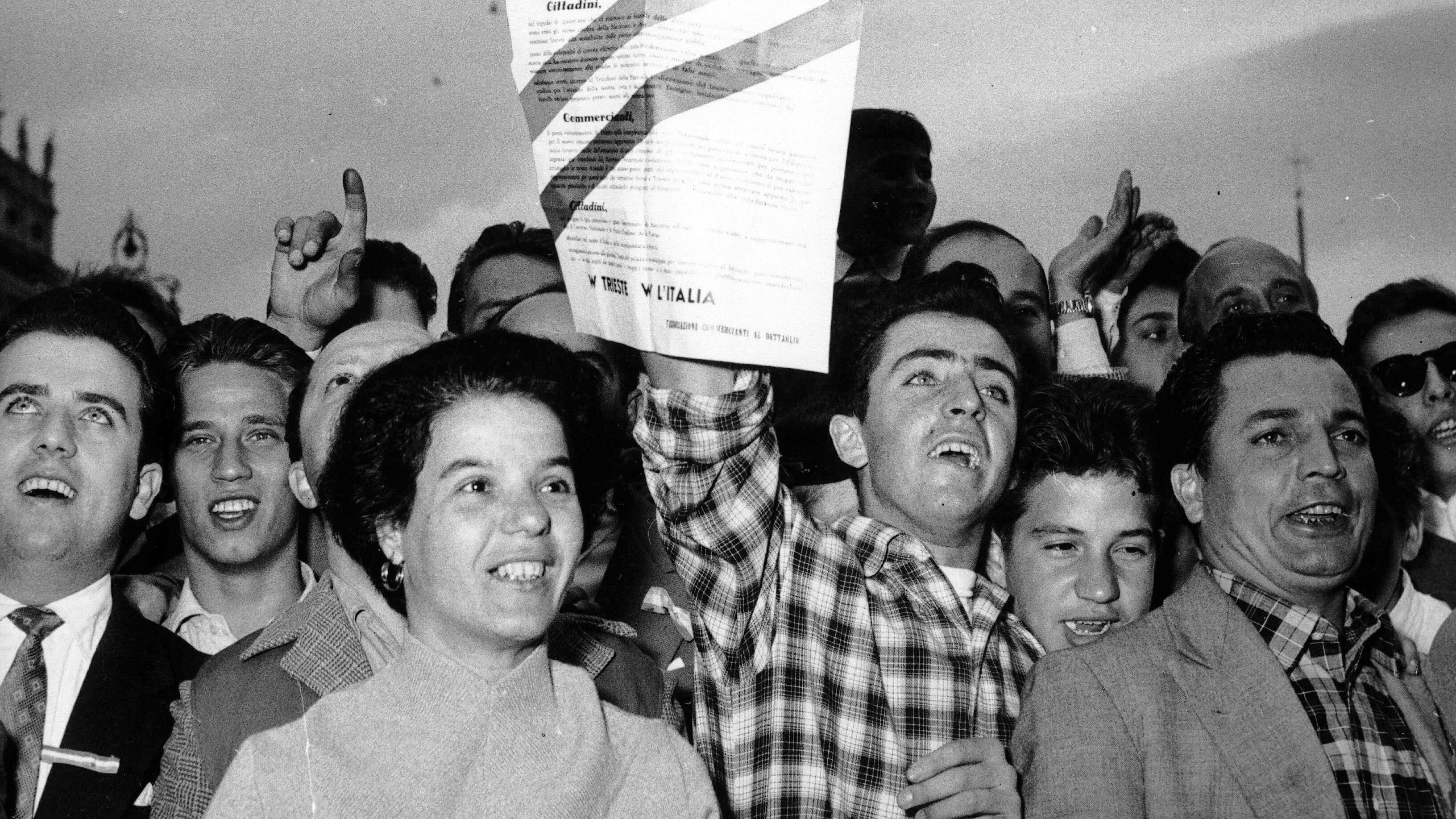 L'opposizione insorge dopo la sparata del presidente del consiglio comunale