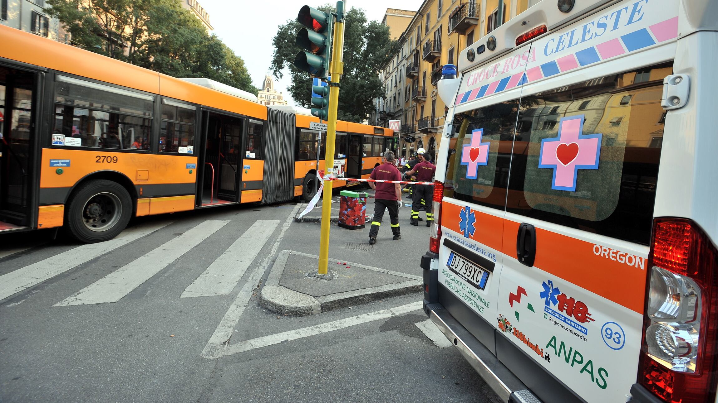 Investe con l'autobus una donna: "Distratto dalla chat erotica"