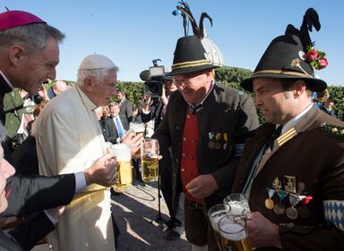 La festa dei 90 anni di Benedetto XVI 7