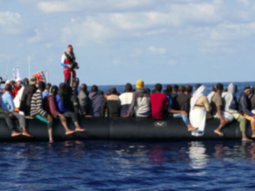 Ancora partenze dalla Libia: in 80 segnalati su un barcone in difficoltà
