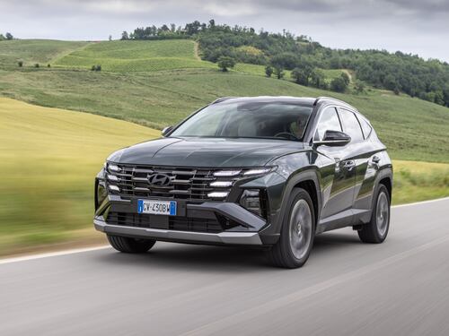 Hyundai Tucson, il C-SUV sempre sulla cresta dell'onda: motorizzazioni e prezzo