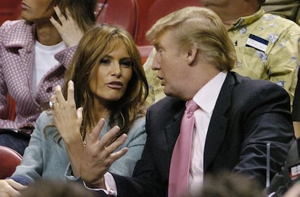Donald Trump e Melania Knauss all’incontro dei Miami Heat Miami contro i Denver Nuggets (dicembre 2004) 