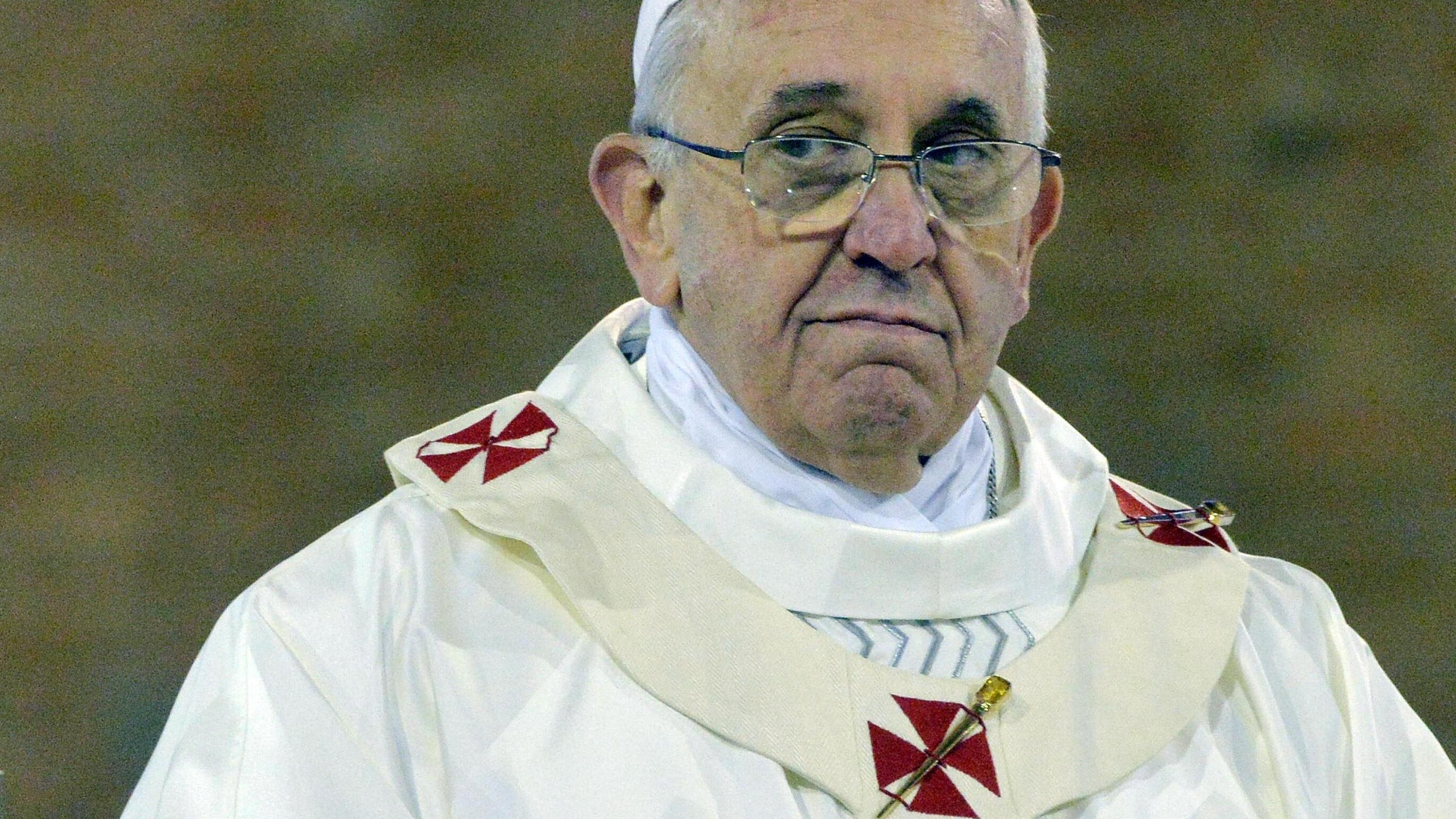 L'avvertimento del Papa: "Non fatevi ingannare da leader e santoni"
