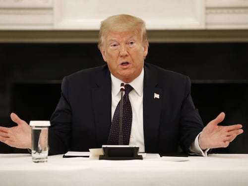 Scacco di Trump ai dem: un afroamericano a capo dell'aeronautica