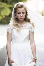 Bambina sposa a 12 anni, la campagna choc 10