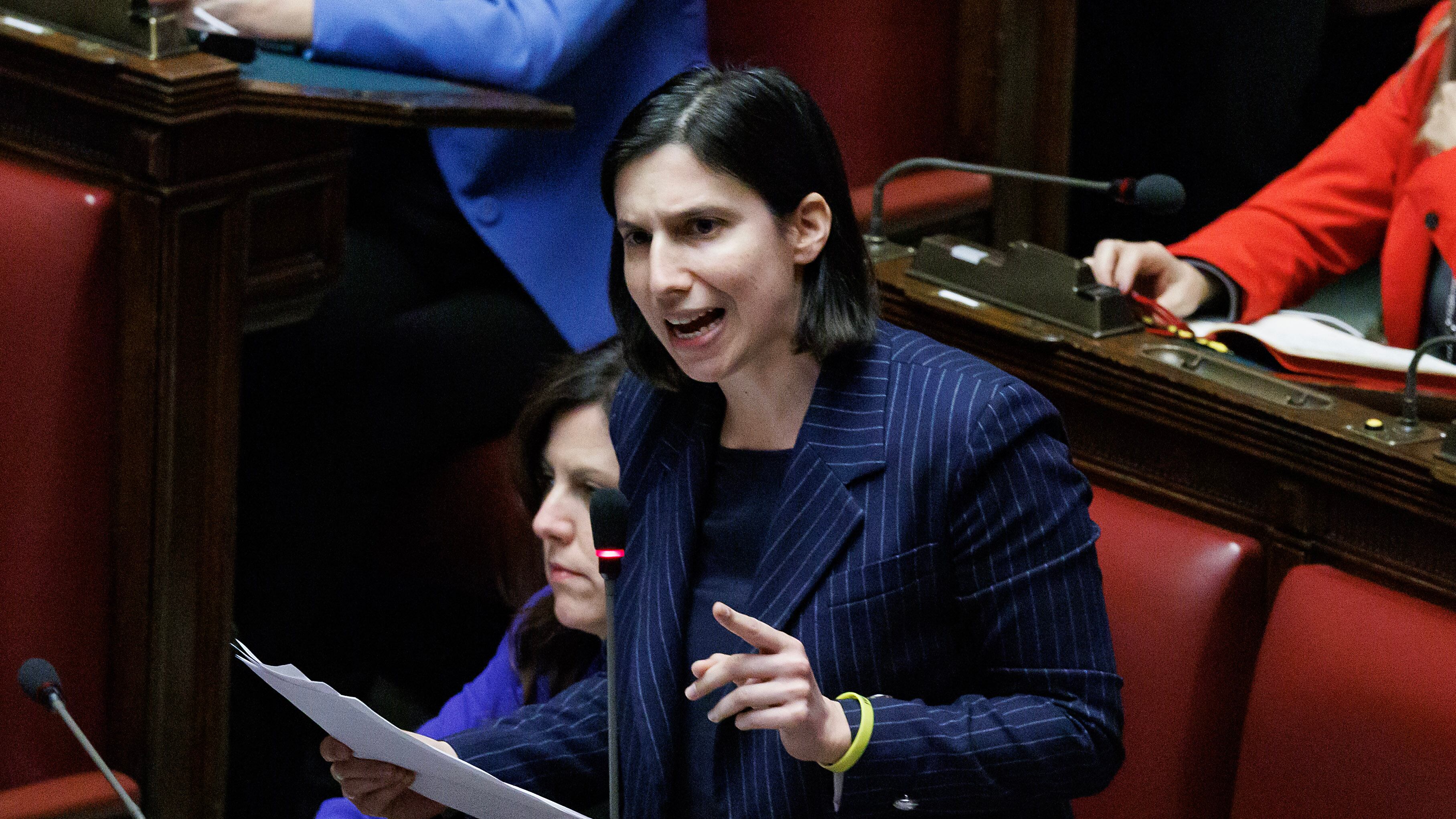 Il silenzio di Elly sul Conte trumpiano imbarazza il Pd