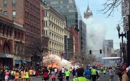 Boston, sangue alla maratona: esplosioni alla linea di arrivo 2