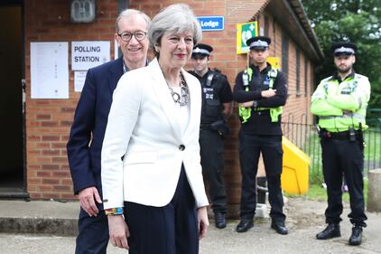 Theresa May al voto 6