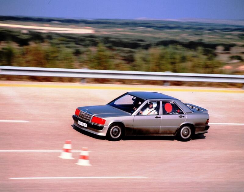 Mercedes-Benz 190E 2.3-16, guarda la gallery 14