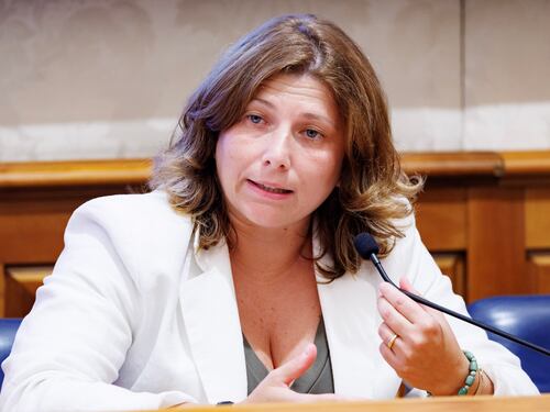 "Mai più bimbi comprati con accordi commerciali"