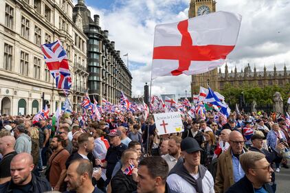 Londra, migliaia di partecipanti in memoria di Charlie Kirk 6